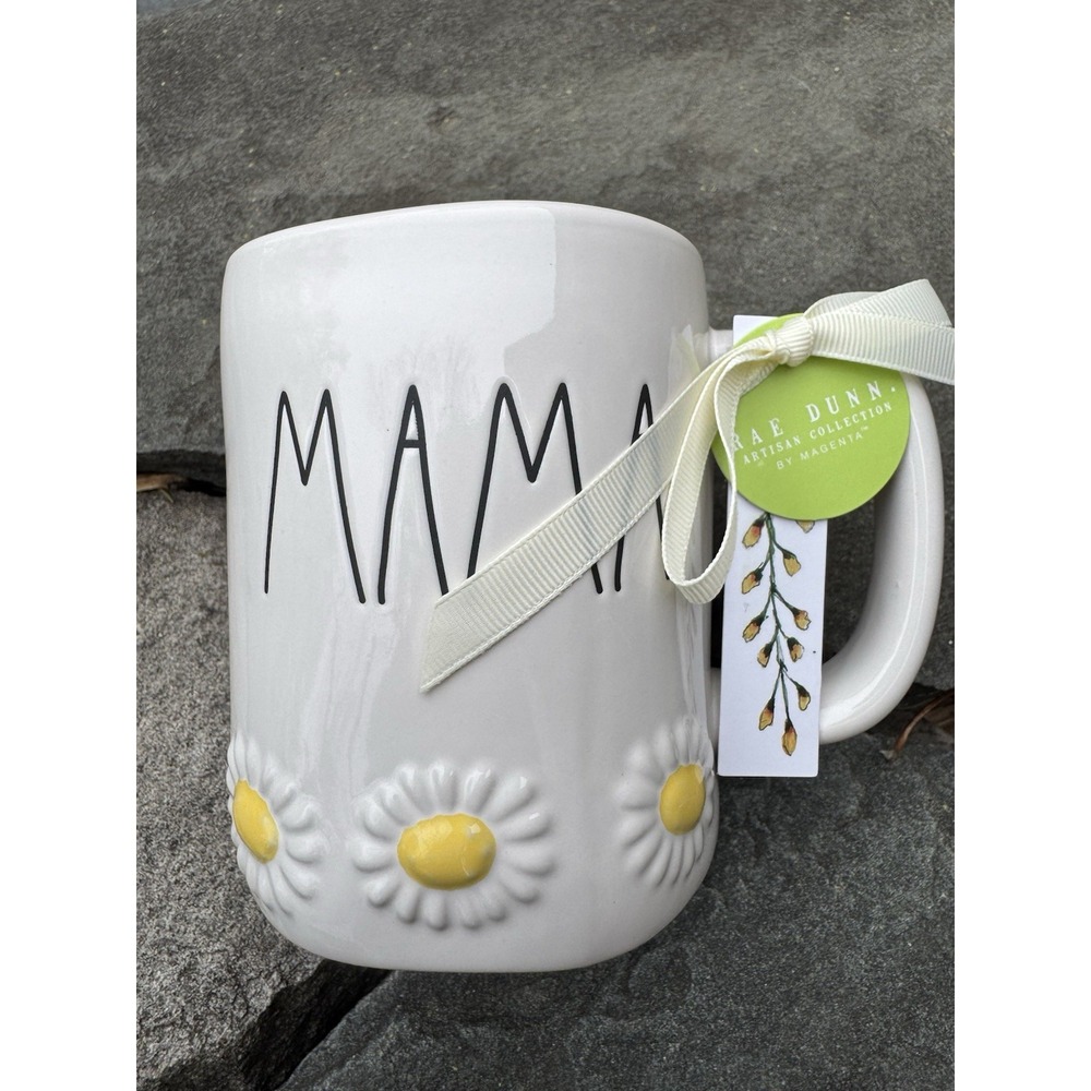 Rae Dunn 'MAMA'‎ Mom Daisy Flower Mother's Day Coffee Mug BNWT